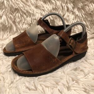NAOT LEATHER BROWN ANKLE  STRAP SANDALS * SZ.36.  6-6.5